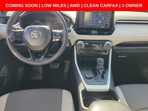 Used 2021 Toyota RAV4 XLE w/ Carpet Mat Package (TMS) AWD/4WD image 12