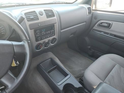 Used 2005 Chevrolet Colorado LS RWD image 24