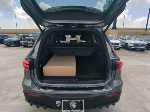 Used 2024 Mercedes-Benz EQB 300 4MATIC image 25