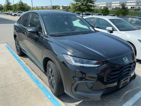 Used 2025 Honda HR-V Sport image 2