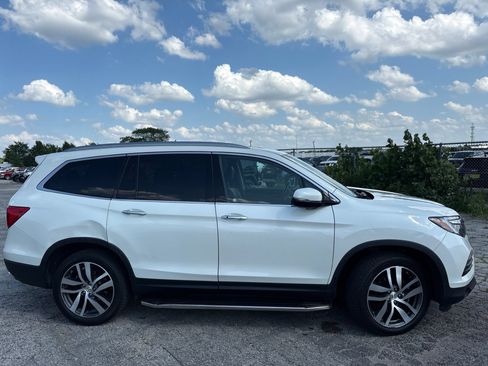 Used 2017 Honda Pilot Elite image 4