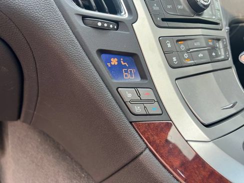 Used 2013 Cadillac CTS Premium RWD image 16