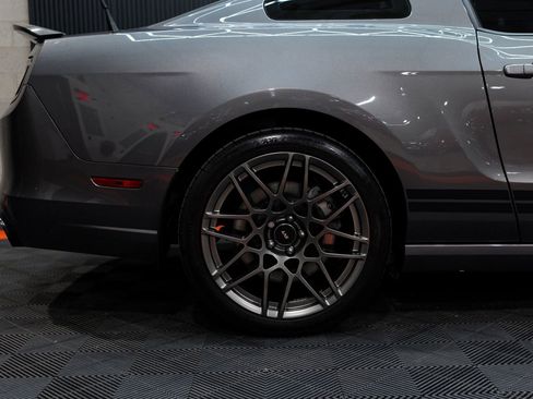 Used 2013 Ford Mustang Shelby GT500 RWD image 13