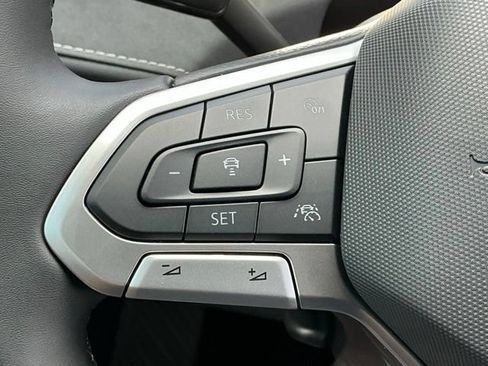 New 2026 Volkswagen Taos SE FWD image 24