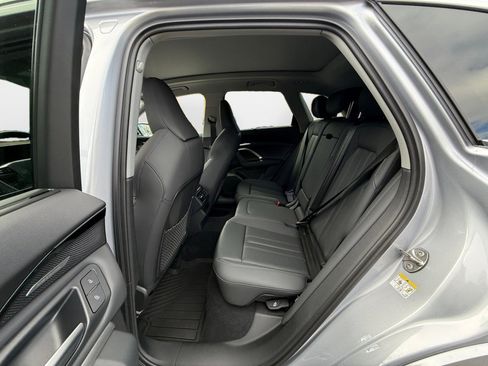 New 2025 Audi Q5 Prestige image 13