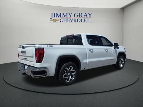 Used 2023 GMC Sierra 1500 SLT w/ SLT Premium Plus Package AWD/4WD image 5