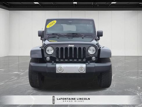 Used 2014 Jeep Wrangler Unlimited Sahara AWD/4WD image 8