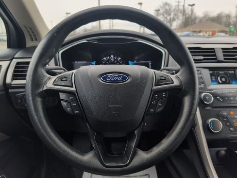 Used 2017 Ford Fusion S image 11