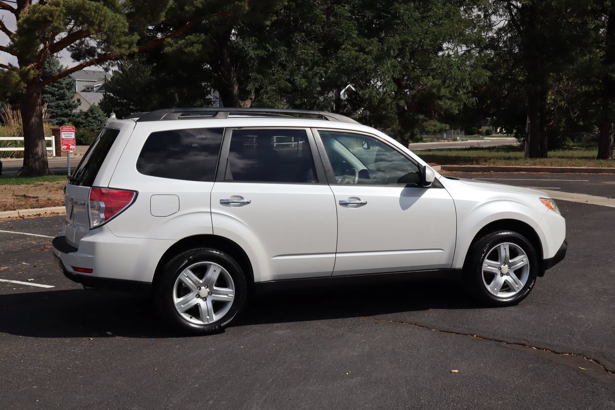Used 2009 Subaru Forester 2.5X Limited AWD/4WD image 4