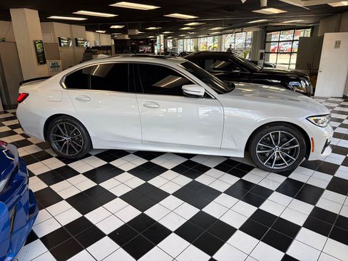 Used 2021 BMW 330e xDrive w/ Premium Package AWD/4WD image 3