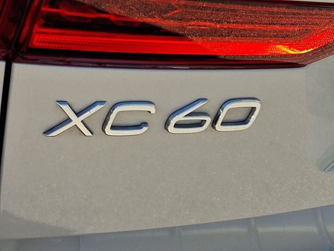 Certified 2024 Volvo XC60 B5 Plus w/ Climate Package AWD/4WD image 29