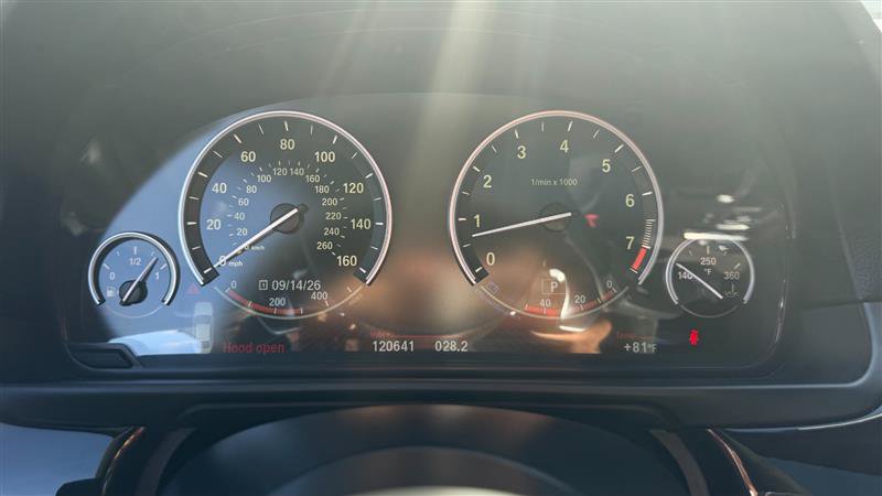 Used 2014 BMW 535i xDrive w/ M Sport Package AWD/4WD image 32