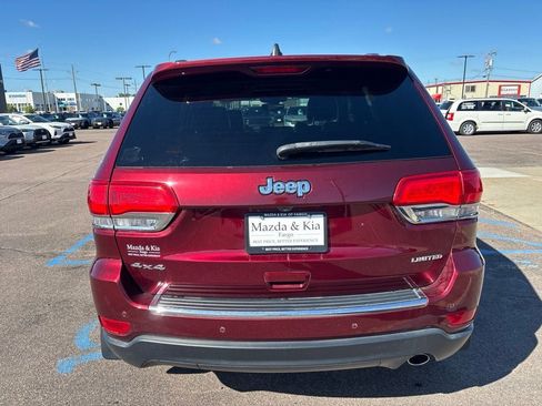 Used 2017 Jeep Grand Cherokee Limited AWD/4WD image 6
