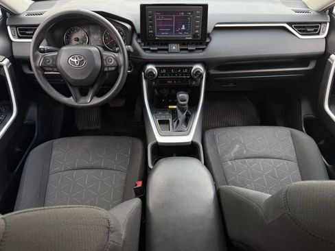 Used 2022 Toyota RAV4 XLE w/ Convenience Package image 11