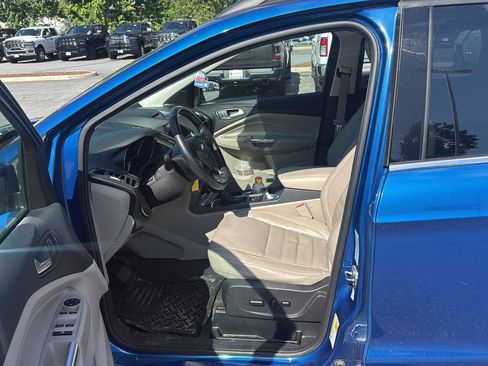 Used 2018 Ford Escape SEL AWD/4WD image 9