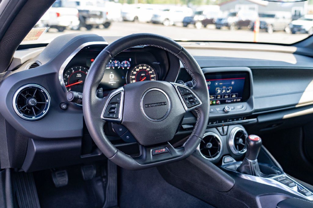 Used 2023 Chevrolet Camaro SS RWD image 13