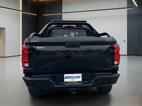 Used 2025 Chevrolet Colorado ZR2 w/ Midnight Edition AWD/4WD image 5