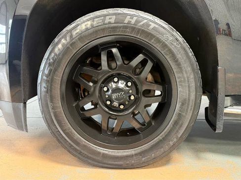 Used 2016 GMC Yukon Denali w/ Open Road Package AWD/4WD image 9