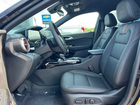 New 2026 Chevrolet Trax RS w/ Driver Confidence Package FWD image 4