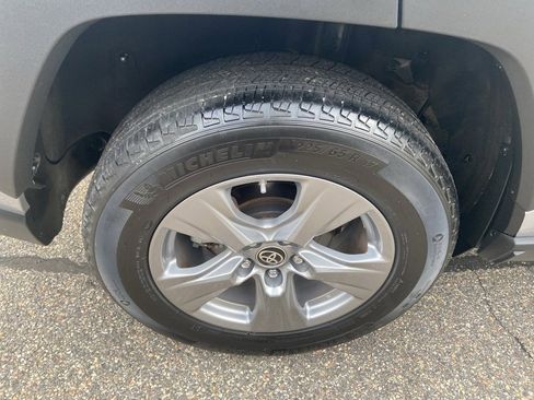 Used 2022 Toyota RAV4 LE image 20