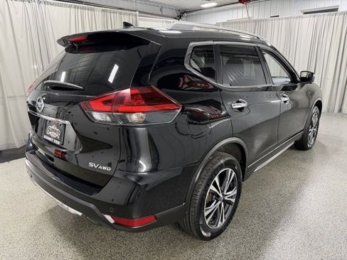 Used 2019 Nissan Rogue SV w/ Premium Package image 4