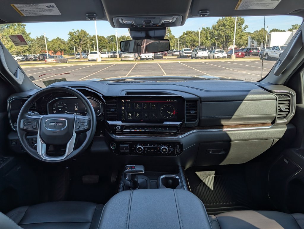 Used 2024 GMC Sierra 1500 Elevation w/ Elevation Premium Package AWD/4WD image 2
