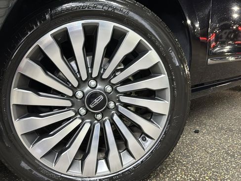 Used 2018 Lincoln Navigator Reserve w/ Technology Package image 9