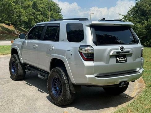 Used 2018 Toyota 4Runner SR5 Premium AWD/4WD image 4