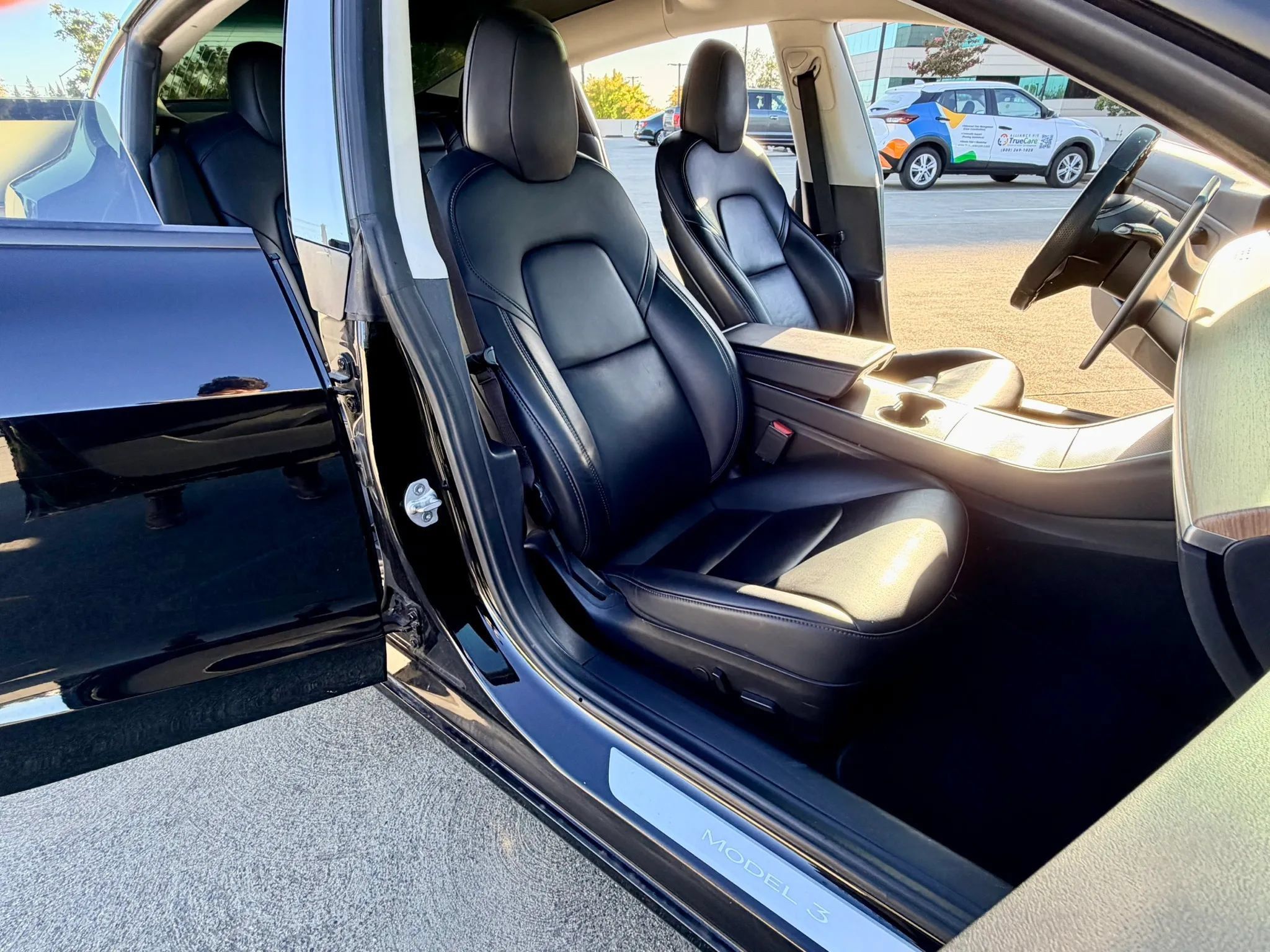 Used 2018 Tesla Model 3 Mid Range RWD image 22