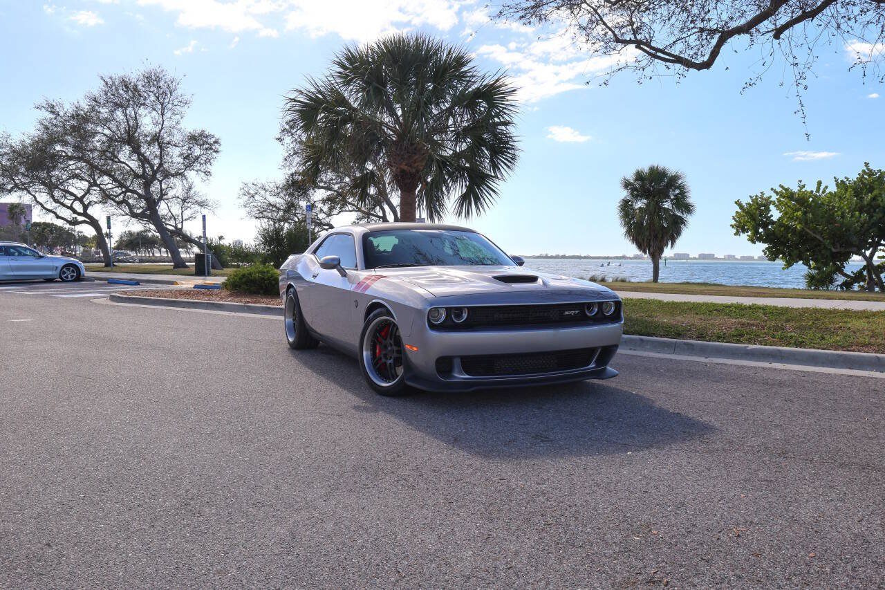 Used 2015 Dodge Challenger SRT Hellcat RWD image 46