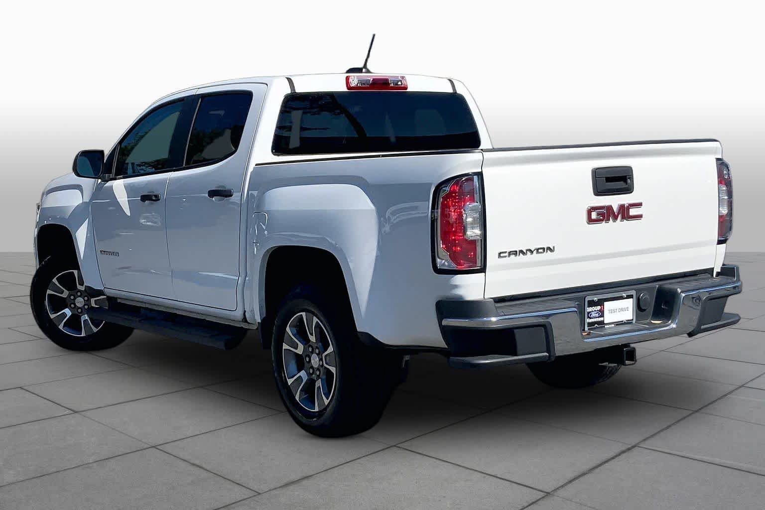 Used 2016 GMC Canyon 2WD Crew Cab w/ Convenience Package image 12