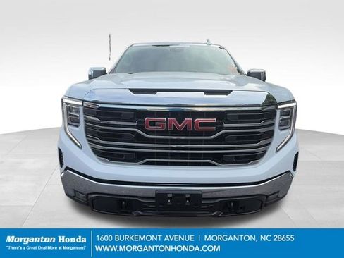 Used 2025 GMC Sierra 1500 SLT AWD/4WD image 2