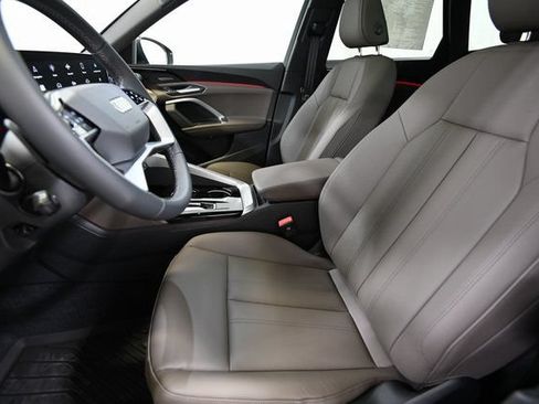 Used 2025 Audi Q5 Premium Plus AWD/4WD image 7