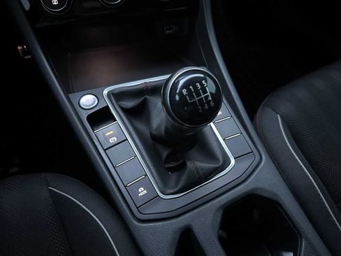 Used 2019 Volkswagen Jetta GLI image 34