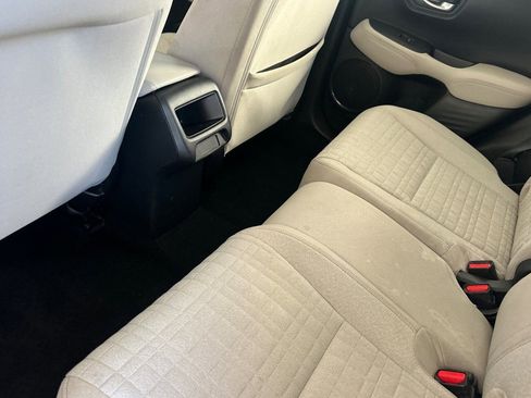 Certified 2023 Honda HR-V LX image 25