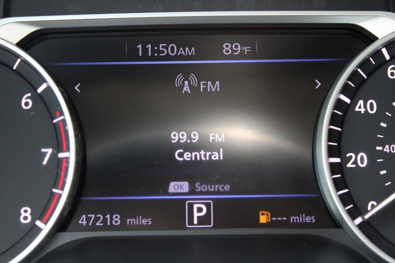 Used 2023 Nissan Sentra SR FWD image 25