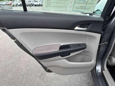 Used 2011 Honda Accord LX image 29