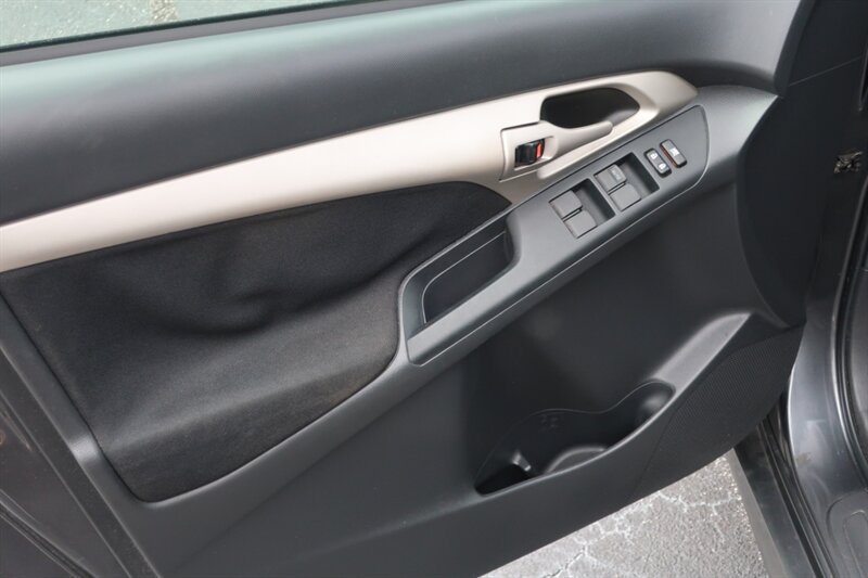 Used 2010 Toyota Matrix w/ PWR Pkg FWD image 11