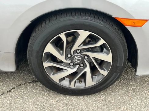Used 2018 Honda Civic EX image 28