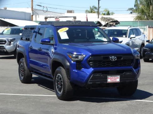 Used 2024 Toyota Tacoma TRD Off-Road w/ TRD Off Road Premium Package image 2