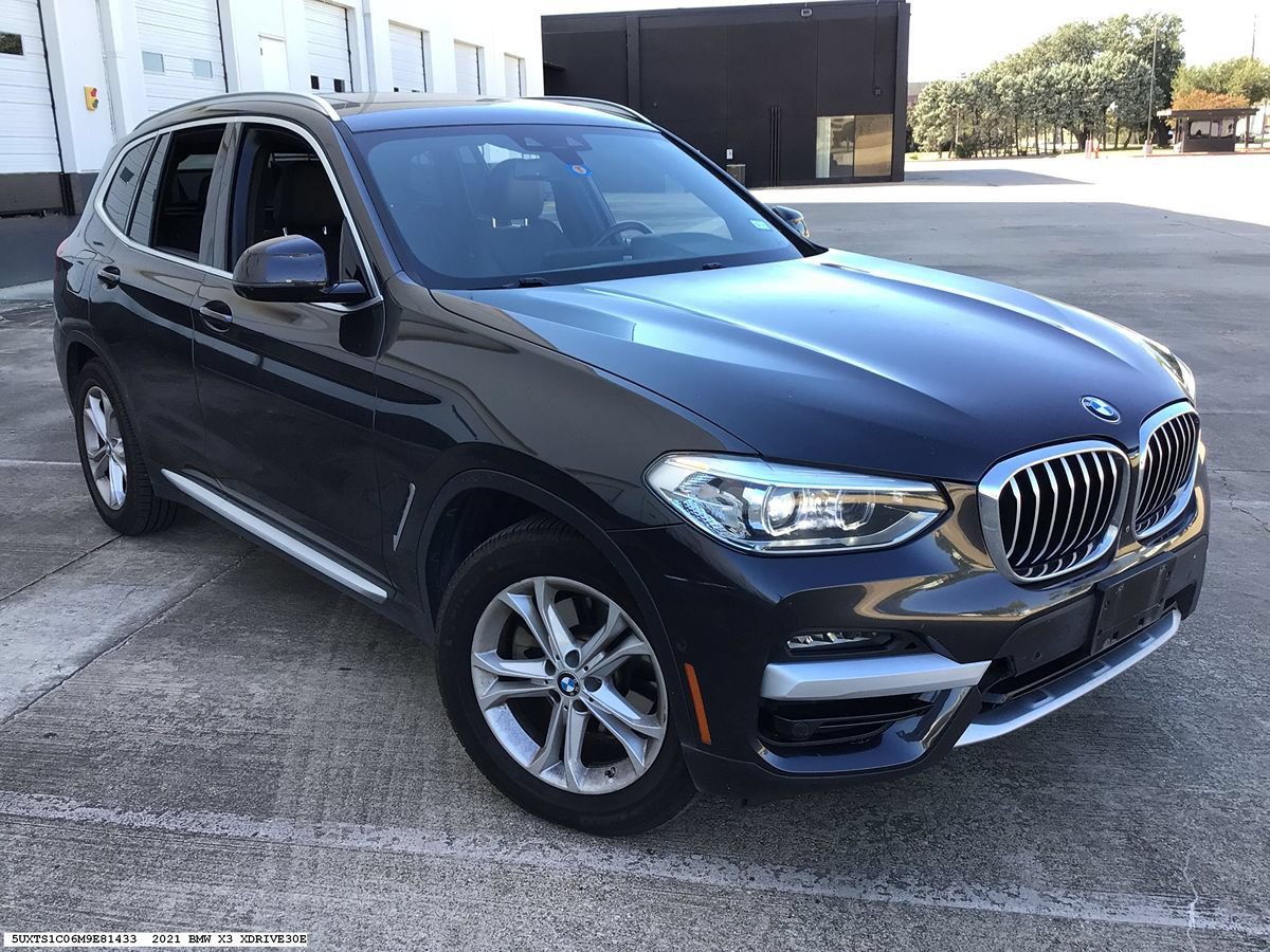 Used 2021 BMW X3 xDrive30e w/ Convenience Package AWD/4WD image 4