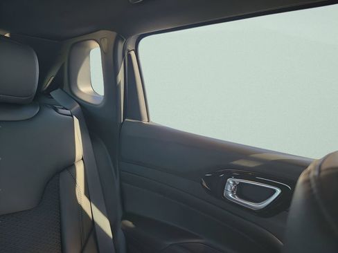 New 2026 Jeep Compass Latitude AWD/4WD image 14