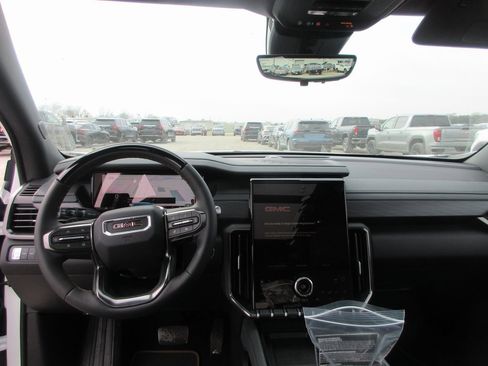 New 2026 GMC Acadia AT4 w/ Super Cruise Package image 17