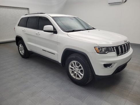 Used 2018 Jeep Grand Cherokee Laredo image 11