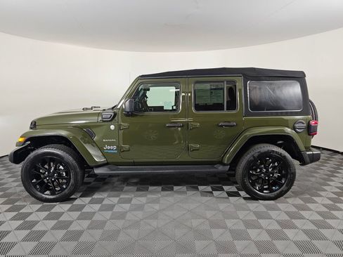 Used 2022 Jeep Wrangler Unlimited Sahara image 6