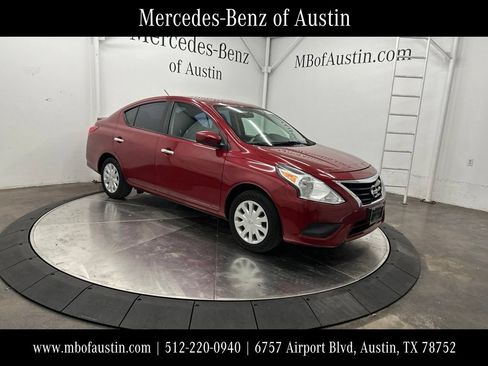 Used 2015 Nissan Versa SV FWD image 1