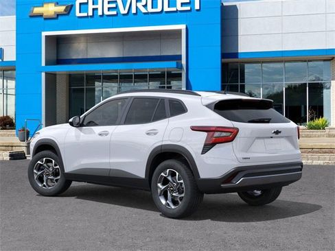 New 2026 Chevrolet Trax LT image 3