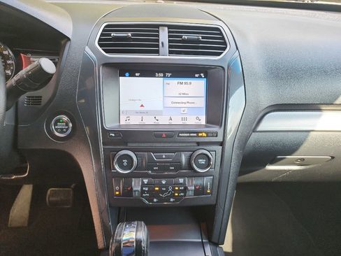 Used 2018 Ford Explorer XLT w/ Equipment Group 202A image 22