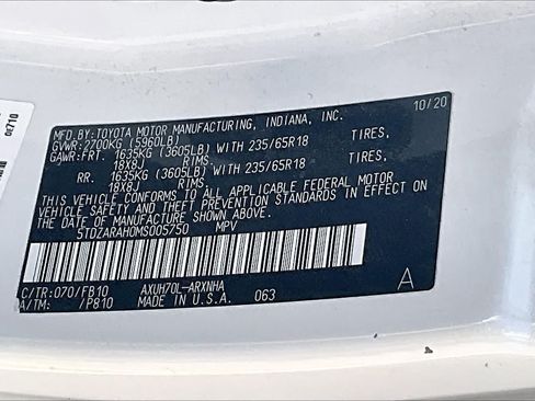 Used 2021 Toyota Highlander LE FWD image 19