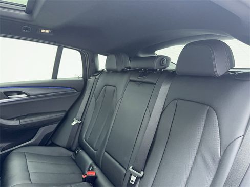 Used 2025 BMW X4 xDrive30i image 41